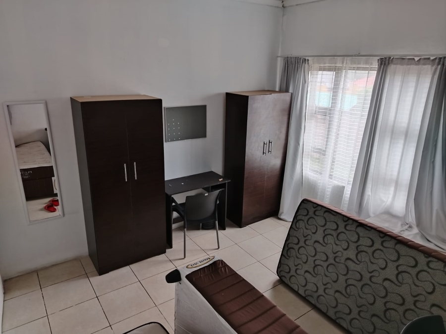 6 Bedroom Property for Sale in Southernwood Eastern Cape